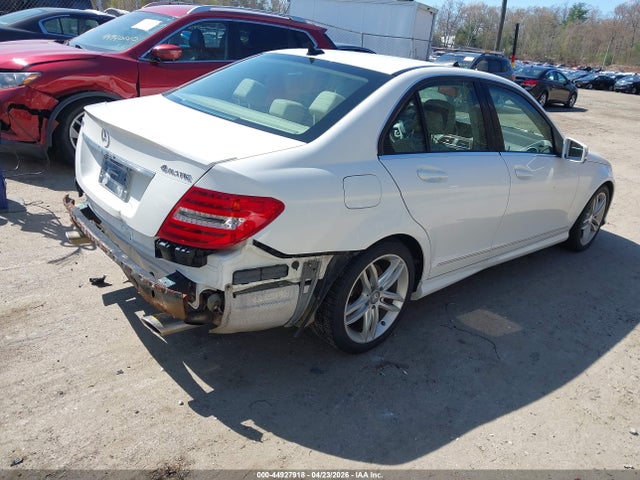 44927918 :رقم المزاد ، WDDGF8AB0DG085033 vin ، 2013 Mercedes-benz C 300 Sport 4matic مزاد بيع