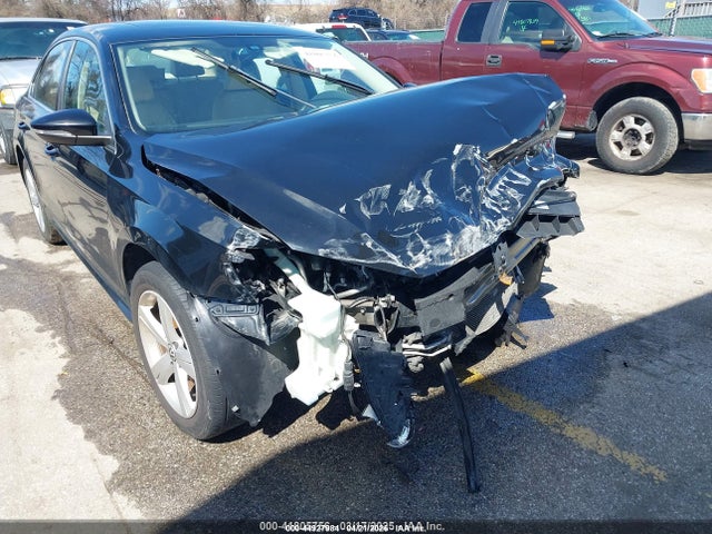 Продаж на аукціоні авто 2012 Volkswagen Passat 2.0l Tdi Se, vin: 1VWBN7A32CC070904, номер лоту: 44927984