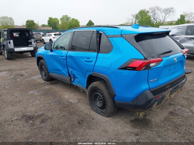 Toyota RAV4 LE 2019 2T3G1RFV1KC028831 Image 3