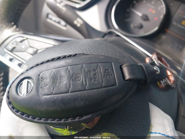 44928067 :رقم المزاد ، 5N1AT2MT2LC777919 vin ، 2020 Nissan Rogue Sv Fwd مزاد بيع