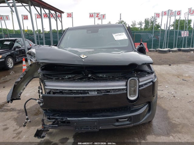 44928117 :رقم المزاد ، 7PDSGBBP9TN090825 vin ، 2026 Rivian R1s Tri Motor Max Pack مزاد بيع