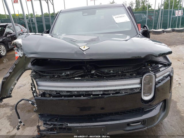 44928117 :رقم المزاد ، 7PDSGBBP9TN090825 vin ، 2026 Rivian R1s Tri Motor Max Pack مزاد بيع