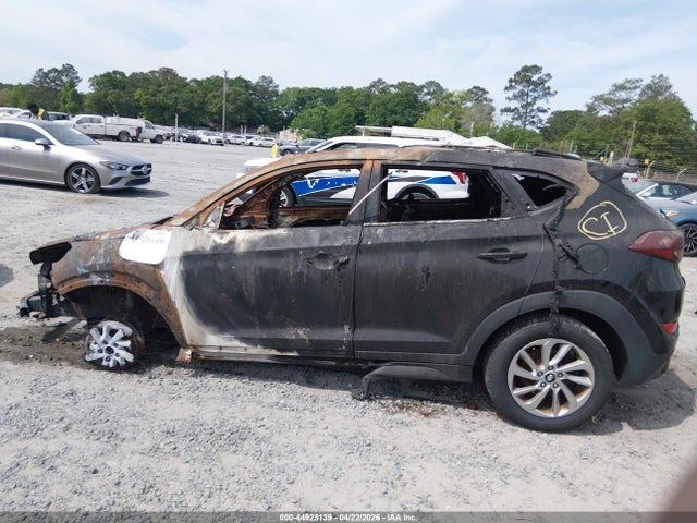 2016 Hyundai Tucson Se მანქანა იყიდება აუქციონზე, vin: KM8J3CA48GU195908, აუქციონის ნომერი: 44928139