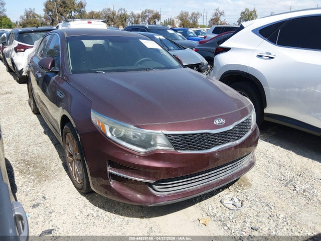 2017 Kia Optima Lx მანქანა იყიდება აუქციონზე, vin: 5XXGT4L38HG141377, აუქციონის ნომერი: 44928166