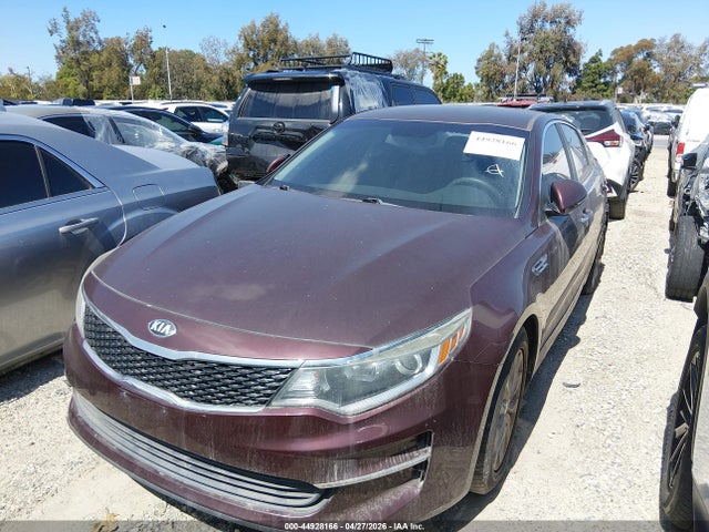 Продаж на аукціоні авто 2017 Kia Optima Lx, vin: 5XXGT4L38HG141377, номер лоту: 44928166