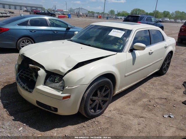 Продажа на аукционе авто 2005 Chrysler 300 Touring, vin: 2C3JA53G05H585578, номер лота: 44928333