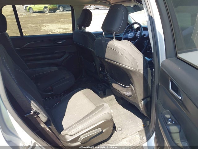 44928402 :رقم المزاد ، 1C4RJKAG5P8886825 vin ، 2023 Jeep Grand Cherokee L Laredo 4x4 مزاد بيع
