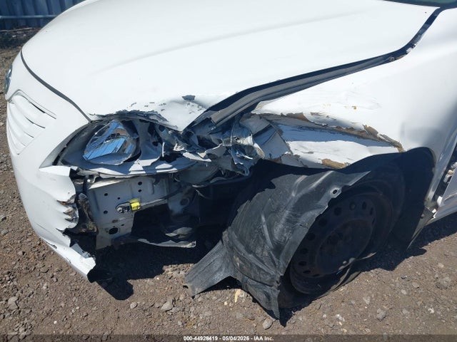 44928419 :رقم المزاد ، 4T1BE46K88U758842 vin ، 2008 Toyota Camry Le مزاد بيع