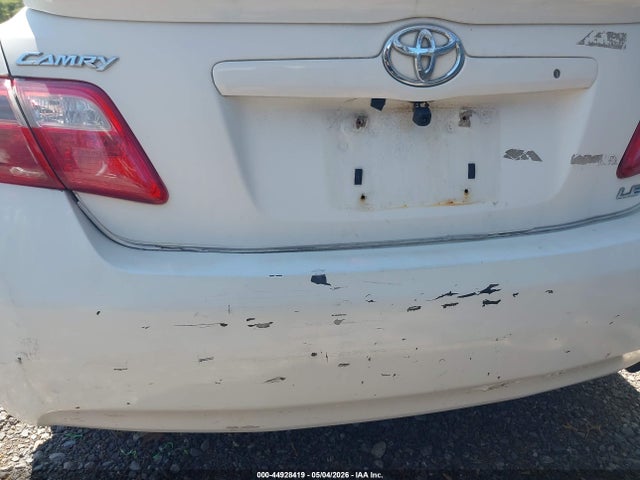 44928419 :رقم المزاد ، 4T1BE46K88U758842 vin ، 2008 Toyota Camry Le مزاد بيع