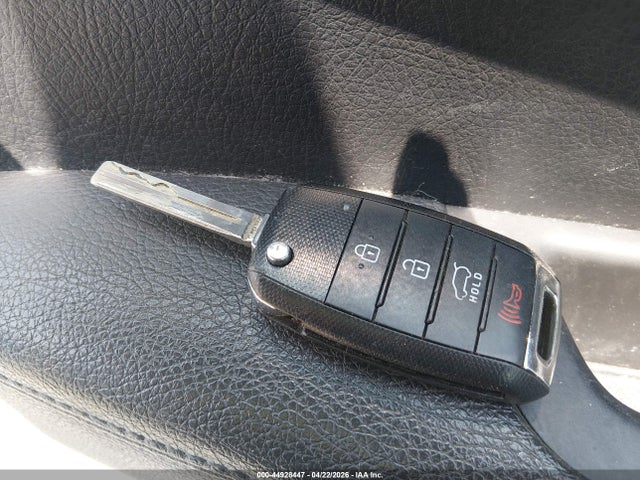 Продажа на аукционе авто 2015 Kia Sorento Lx, vin: 5XYKTCA6XFG591929, номер лота: 44928447
