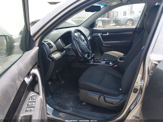 Продажа на аукционе авто 2015 Kia Sorento Lx, vin: 5XYKTCA6XFG591929, номер лота: 44928447