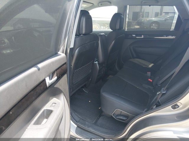 Продажа на аукционе авто 2015 Kia Sorento Lx, vin: 5XYKTCA6XFG591929, номер лота: 44928447