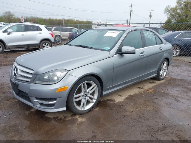 44928554 :رقم المزاد ، WDDGF8BB9CF879063 vin ، 2012 Mercedes-benz C 300 Sport 4matic مزاد بيع