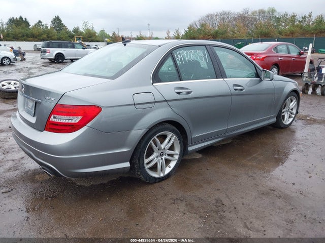 44928554 :رقم المزاد ، WDDGF8BB9CF879063 vin ، 2012 Mercedes-benz C 300 Sport 4matic مزاد بيع