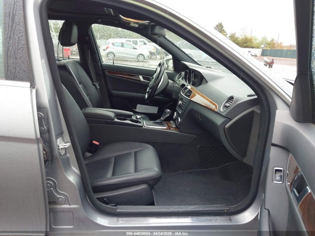 44928554 :رقم المزاد ، WDDGF8BB9CF879063 vin ، 2012 Mercedes-benz C 300 Sport 4matic مزاد بيع