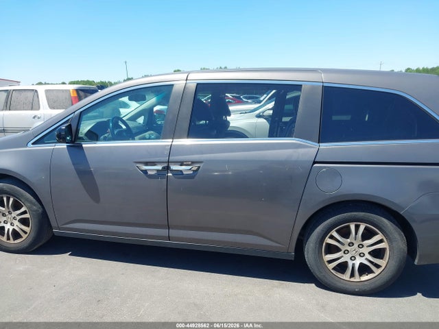 2011 Honda Odyssey Ex-l მანქანა იყიდება აუქციონზე, vin: 5FNRL5H6XBB026730, აუქციონის ნომერი: 44928562