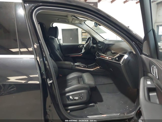 5UX23EM0XR9T70418 BMW X7 Xdrive40i