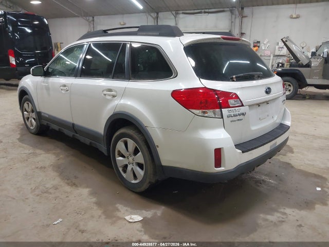 44928577 :رقم المزاد ، 4S4BRBGC1A3368516 vin ، 2010 Subaru Outback 2.5i Premium مزاد بيع