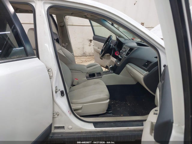 44928577 :رقم المزاد ، 4S4BRBGC1A3368516 vin ، 2010 Subaru Outback 2.5i Premium مزاد بيع