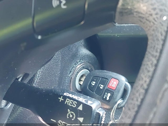 2015 Toyota Camry Le მანქანა იყიდება აუქციონზე, vin: 4T1BF1FK4FU943625, აუქციონის ნომერი: 44928657