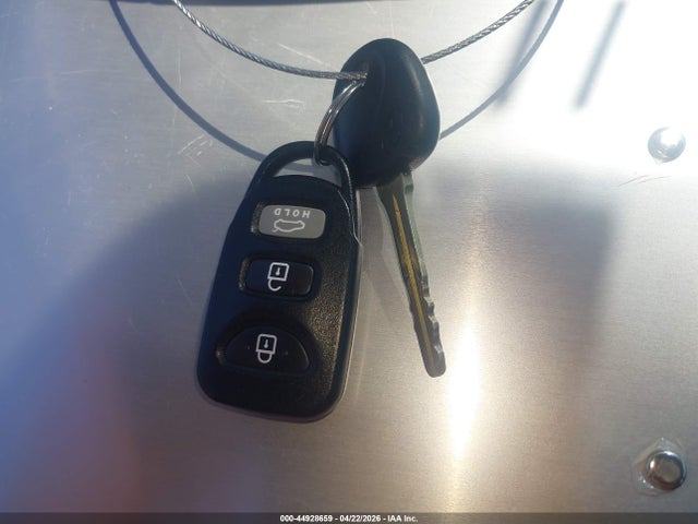 Продажа на аукционе авто 2015 Hyundai Elantra Se, vin: 5NPDH4AE3FH581484, номер лота: 44928659