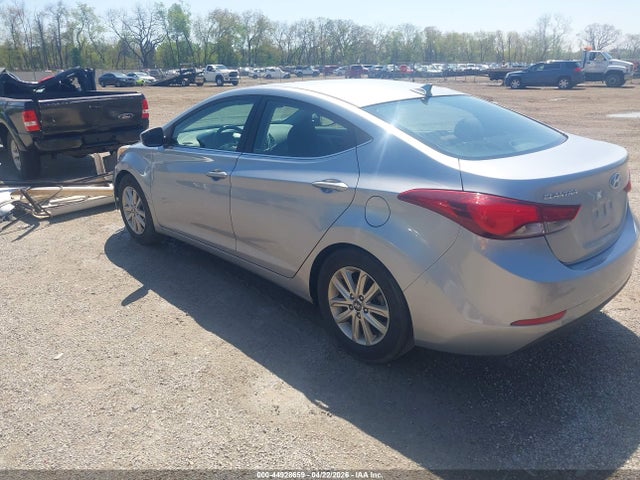 Продажа на аукционе авто 2015 Hyundai Elantra Se, vin: 5NPDH4AE3FH581484, номер лота: 44928659