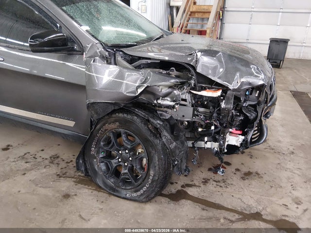 Auction sale of the 2022 Jeep Cherokee Trailhawk 4x4, vin: 1C4PJMBXXND510384, lot number: 44928670
