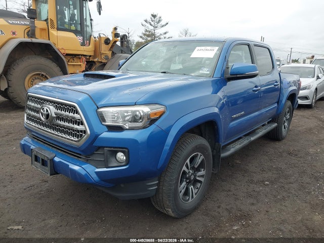 44928688 :رقم المزاد ، 3TMCZ5AN5HM093164 vin ، 2017 Toyota Tacoma Trd Sport مزاد بيع