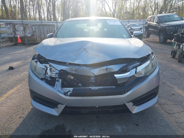 44928697 :رقم المزاد ، 19XFC2F59GE037288 vin ، 2016 Honda Civic Lx مزاد بيع