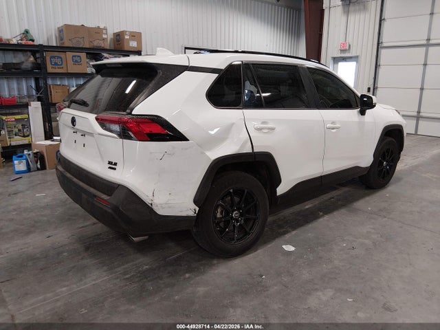 Toyota Rav4 Xle 2019 JTMP1RFV1KD047522 Image 4