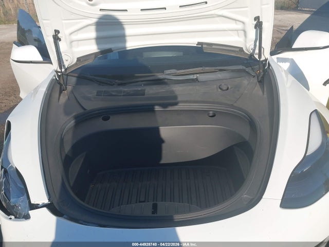 2022 Tesla Model 3 Long Range Dual Motor All-wheel Drive მანქანა იყიდება აუქციონზე, vin: 5YJ3E1EB4NF195513, აუქციონის ნომერი: 44928740