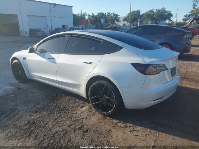 2022 Tesla Model 3 Long Range Dual Motor All-wheel Drive მანქანა იყიდება აუქციონზე, vin: 5YJ3E1EB4NF195513, აუქციონის ნომერი: 44928740
