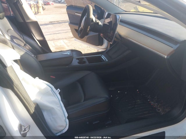 2022 Tesla Model 3 Long Range Dual Motor All-wheel Drive მანქანა იყიდება აუქციონზე, vin: 5YJ3E1EB4NF195513, აუქციონის ნომერი: 44928740