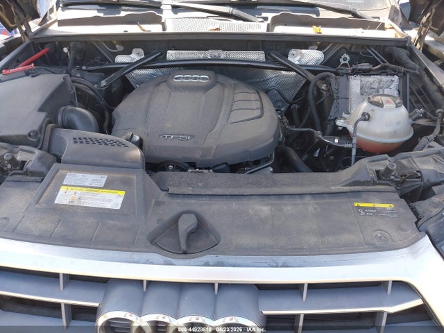 44928818 :رقم المزاد ، WA1BNBFY4J2169697 vin ، 2018 Audi Q5 2.0t Premium/2.0t Tech Premium مزاد بيع