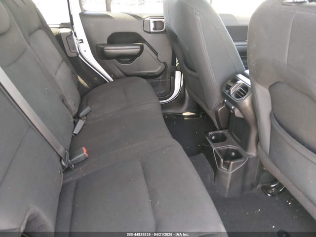 44928838 :رقم المزاد ، 1C4HJXDG7JW111806 vin ، 2018 Jeep Wrangler Unlimited Sport S 4x4 مزاد بيع