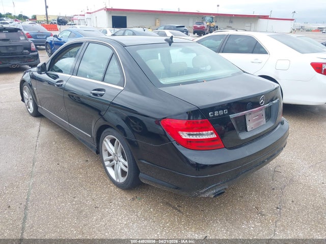 Продаж на аукціоні авто 2012 Mercedes-benz C 250 Luxury/sport, vin: WDDGF4HB7CA609309, номер лоту: 44928856