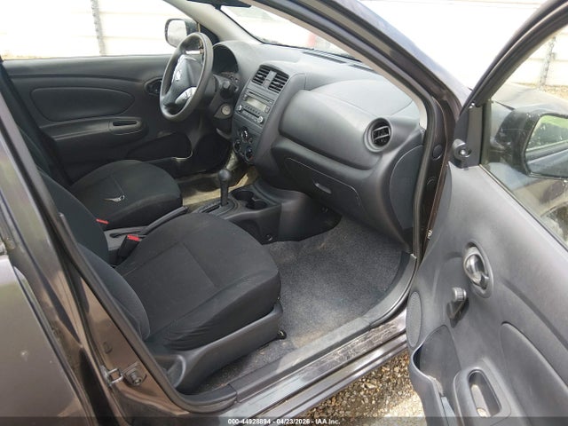 2015 Nissan Versa 1.6 S+ მანქანა იყიდება აუქციონზე, vin: 3N1CN7AP9FL851800, აუქციონის ნომერი: 44928894