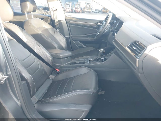 44928907 :رقم المزاد ، 3VWGB7BU1KM225610 vin ، 2019 Volkswagen Jetta 1.4t Sel Premium مزاد بيع