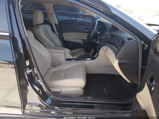 44928922 :رقم المزاد ، 19VDE1F74DE000330 vin ، 2013 Acura Ilx 2.0l مزاد بيع