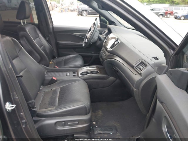 44928939 :رقم المزاد ، 5FNYF8H57LB018842 vin ، 2020 Honda Passport Awd Ex-l مزاد بيع