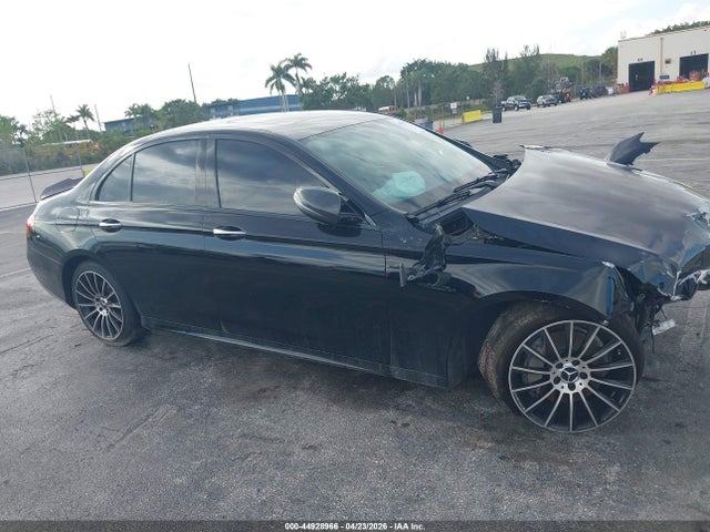 44928966 :رقم المزاد ، WDDZF4JB5HA047484 vin ، 2017 Mercedes-benz E 300 مزاد بيع