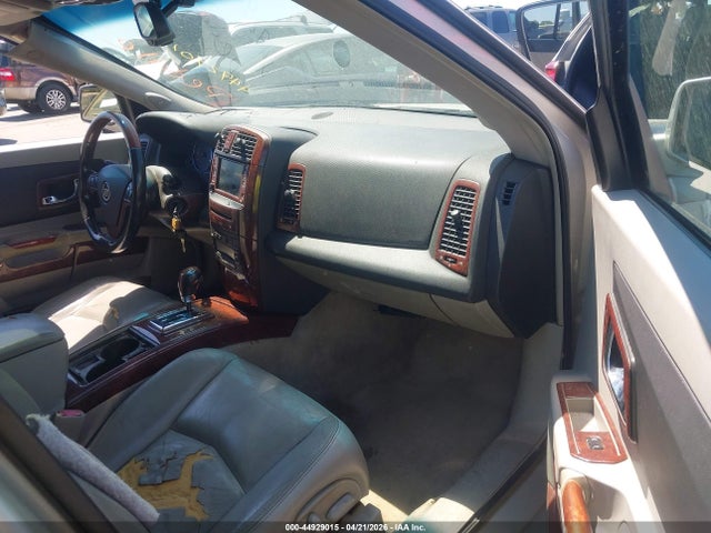 Продажа на аукционе авто 2005 Cadillac Srx V6, vin: 1GYEE637X50111157, номер лота: 44929015