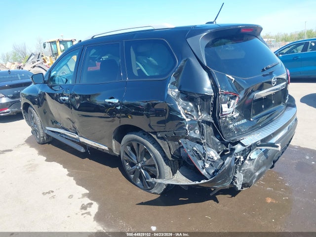 44929102 :رقم المزاد ، 5N1DR2MM1HC689732 vin ، 2017 Nissan Pathfinder Platinum مزاد بيع