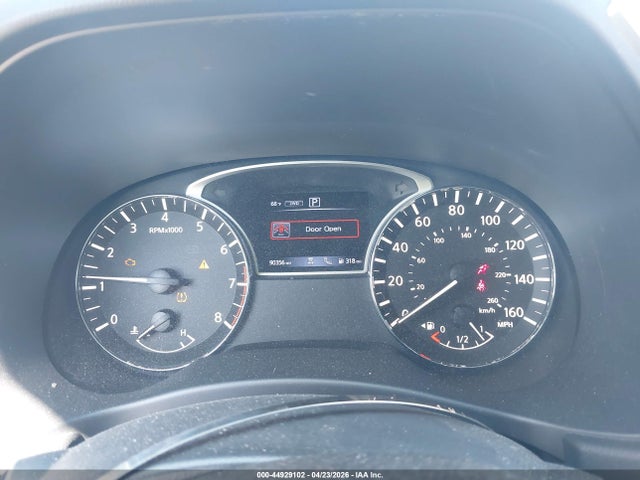 44929102 :رقم المزاد ، 5N1DR2MM1HC689732 vin ، 2017 Nissan Pathfinder Platinum مزاد بيع