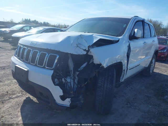 2018 Jeep Grand Cherokee Laredo E 4x4 მანქანა იყიდება აუქციონზე, vin: 1C4RJFAG8JC328284, აუქციონის ნომერი: 44929134
