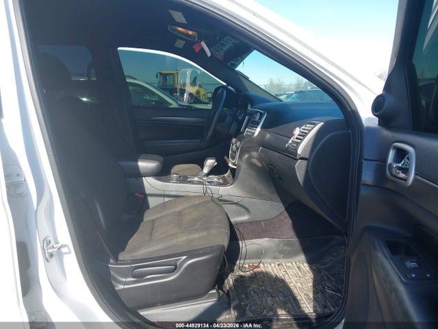 2018 Jeep Grand Cherokee Laredo E 4x4 მანქანა იყიდება აუქციონზე, vin: 1C4RJFAG8JC328284, აუქციონის ნომერი: 44929134