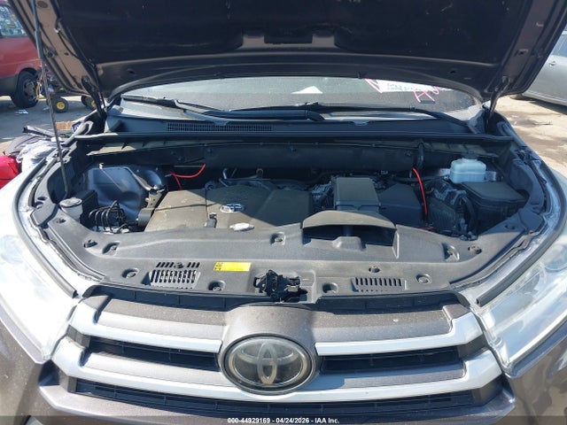 Aukcja sprzedaży 2019 Toyota Highlander Xle, vin: 5TDJZRFH6KS581337, numer aukcji: 44929169