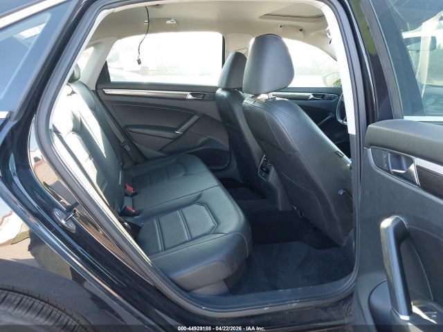 44929188 :رقم المزاد ، 1VWBT7A31HC046199 vin ، 2017 Volkswagen Passat 1.8t Se مزاد بيع