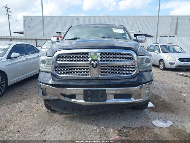 44929226 :رقم المزاد ، 1C6RR7JM7FS572498 vin ، 2015 Ram 1500 Laramie مزاد بيع