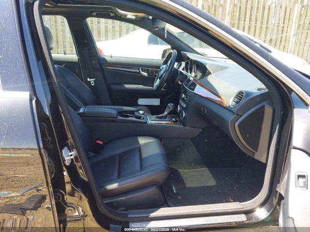 Aukcja sprzedaży 2014 Mercedes-benz C 250 Sport, vin: WDDGF4HBXER310272, numer aukcji: 44929243